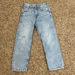 Zara Women’s Light Washed Cropped Blue Distressed Jeans Size 00/0!